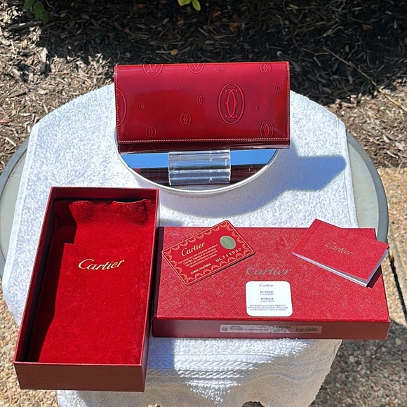 ❤️❤️❤️‍🔥❤️‍🔥NEW CARTIER BIRTHDAY CONTINENTAL WALLET❣️❣️❣️❣️❣️ - Picture 3 of 15